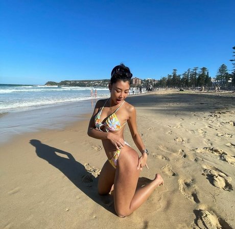 Naakte gelekte OnlyFans-foto van Aunaun Janthana