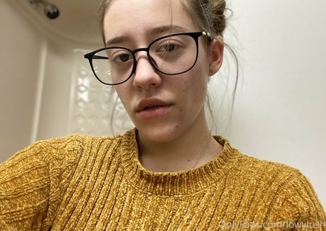 Naakte gelekte OnlyFans-foto van Lowylush