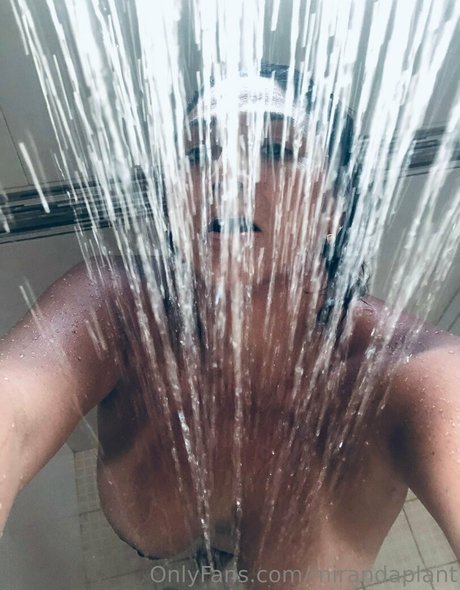 Naakte gelekte OnlyFans-foto van Mirandaplant
