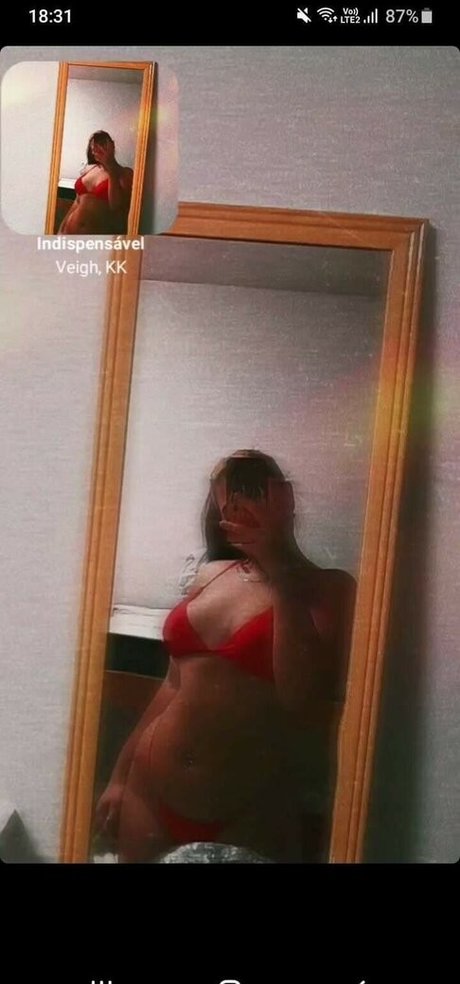 Naakte gelekte OnlyFans-foto van Lorenamylife