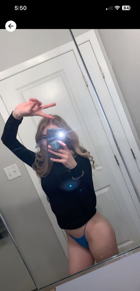 Naakte gelekte OnlyFans-foto van Jaymealexandraa
