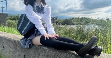 Naakte gelekte OnlyFans-foto van Momiji
