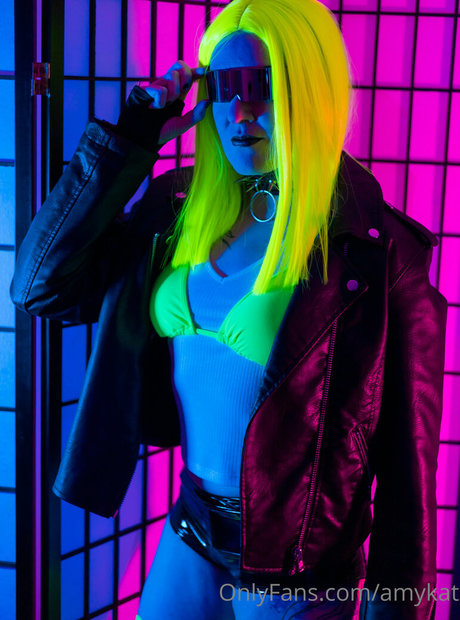 Naakte gelekte OnlyFans-foto van Amykat