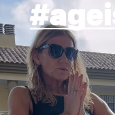 Naakte gelekte OnlyFans-foto van Michelle Collins