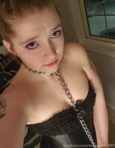 Naakte gelekte OnlyFans-foto van Dreadfuldesire