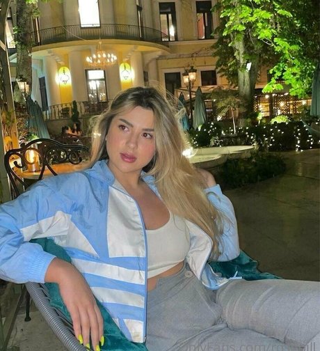 Naakte gelekte OnlyFans-foto van Cuteanniexx
