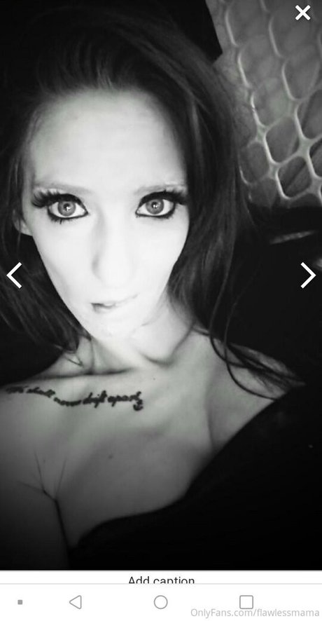 Naakte gelekte OnlyFans-foto van Flawlessmama