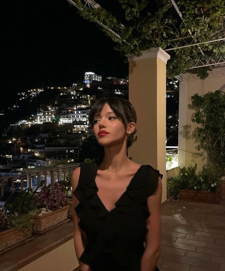 Dina Denoire