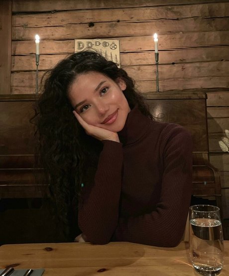 Dina Denoire