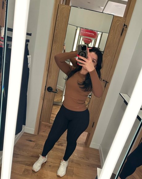 Naakte gelekte OnlyFans-foto van Judii Barraza
