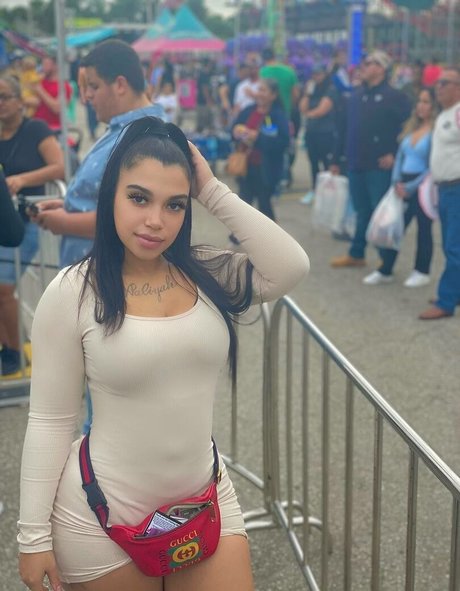 Theyfavoritegirl
