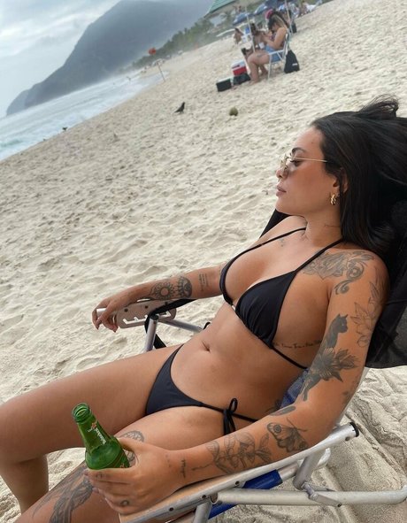 Naakte gelekte OnlyFans-foto van Yasminmiller
