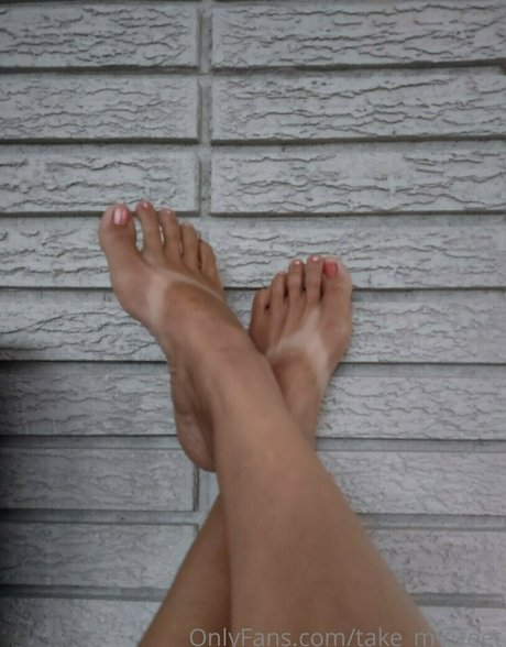 Naakte gelekte OnlyFans-foto van Takemyfeet