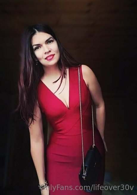 Naakte gelekte OnlyFans-foto van Sweetlifev