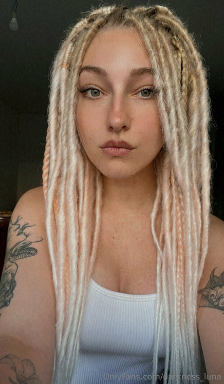 Naakte gelekte OnlyFans-foto van Darknessluna