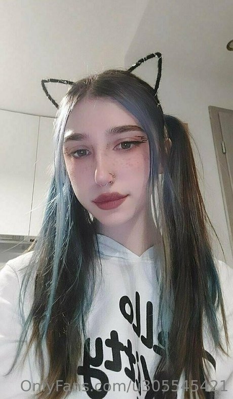 Naakte gelekte OnlyFans-foto van Babyanddollyy