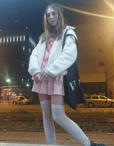 Naakte gelekte OnlyFans-foto van Babyanddollyy