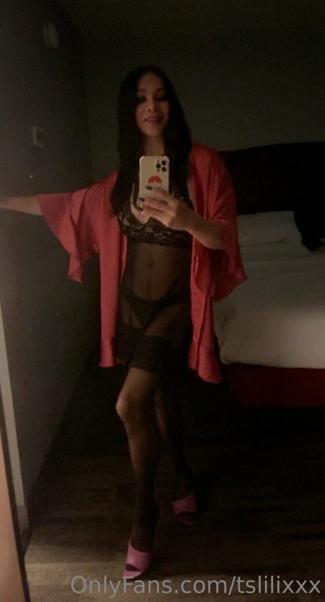 Naakte gelekte OnlyFans-foto van Tslilixxx