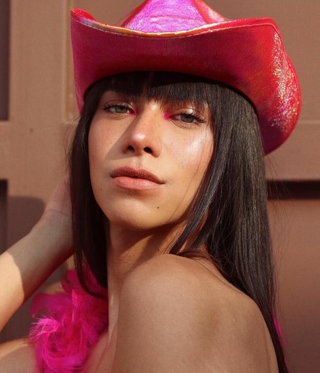 Gabrielle M