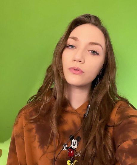 Naakte gelekte OnlyFans-foto van Anna Demetriou