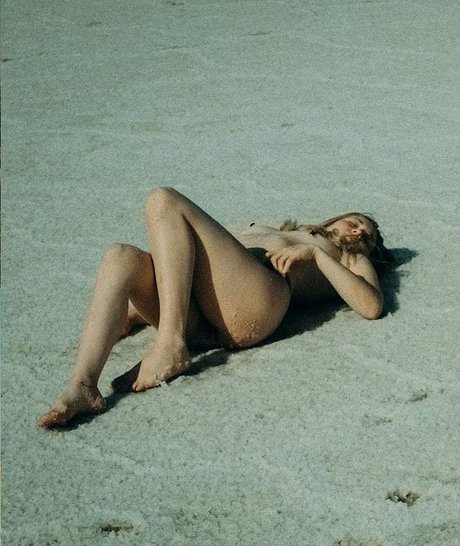 Naakte gelekte OnlyFans-foto van Noam Magen