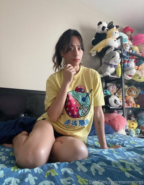 Naakte gelekte OnlyFans-foto van Monnietings