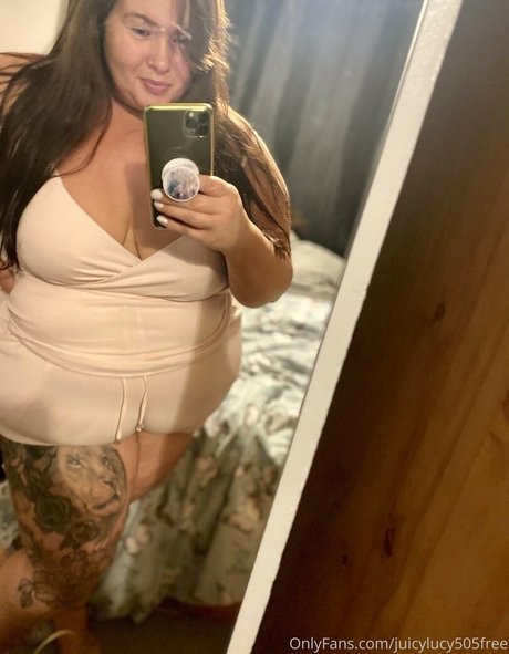 Naakte gelekte OnlyFans-foto van Juicylucy505free