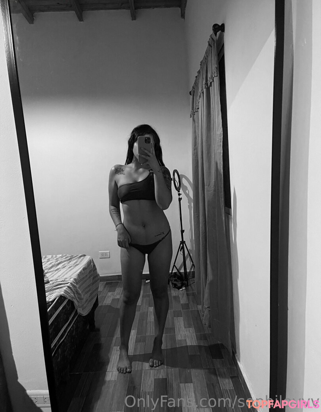 Naakte gelekte OnlyFans-foto van Princessophiii #1 Naakte gelekte OnlyFans-foto van Princessophiii #1
