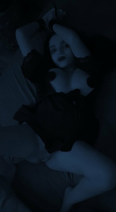 Naakte gelekte OnlyFans-foto van Lallypop18