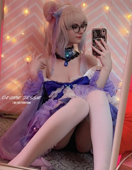 Naakte gelekte OnlyFans-foto van Dearie Jessie