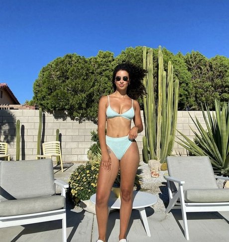 Naakte gelekte OnlyFans-foto van Christina Santini