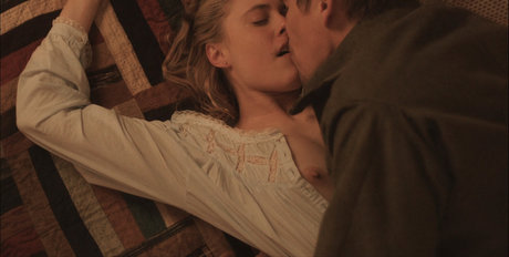 Naakte gelekte OnlyFans-foto van Greta Gerwig