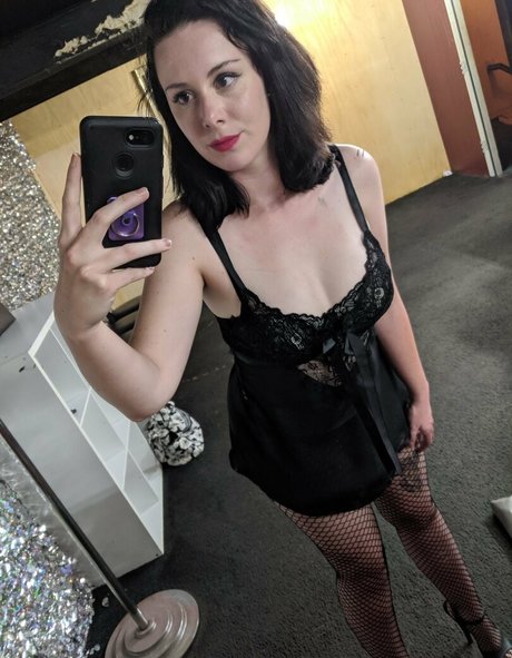 Naakte gelekte OnlyFans-foto van Peachbellini