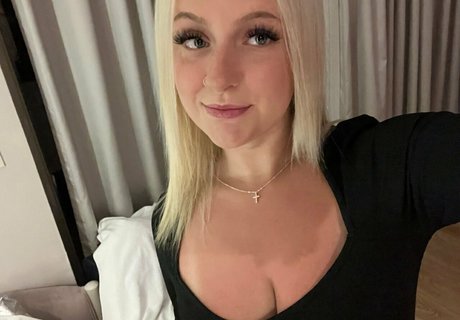 Naakte gelekte OnlyFans-foto van Nicolemarie