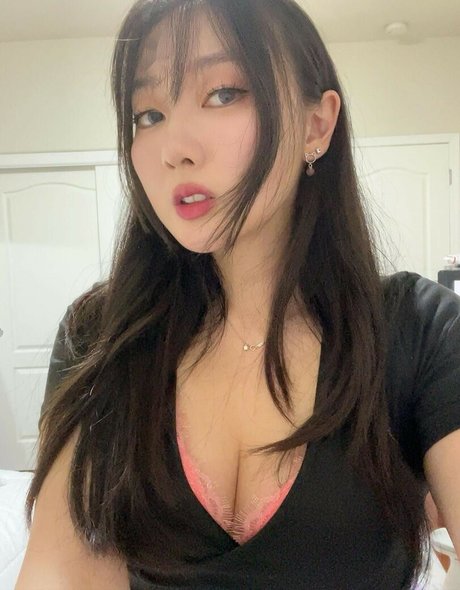 Naakte gelekte OnlyFans-foto van Celina Ceweina