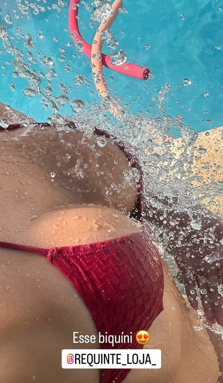 Naakte gelekte OnlyFans-foto van Paulinha Ludmec