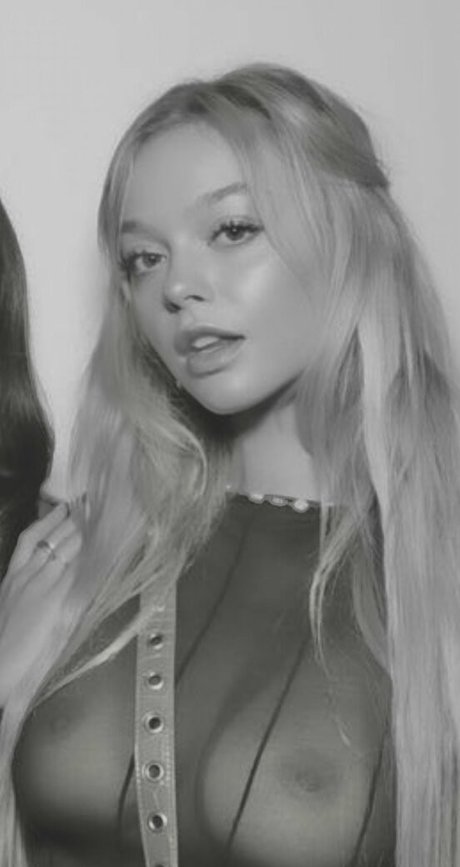 Naakte gelekte OnlyFans-foto van Julia Rilynn Greenhalgh