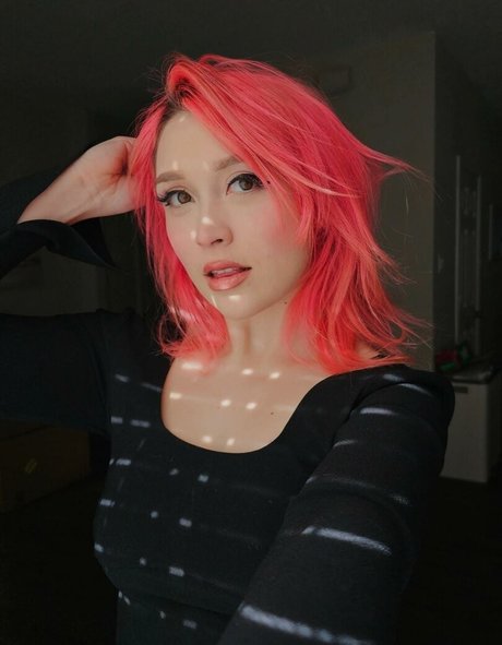 Naakte gelekte OnlyFans-foto van Itsqueenmanda