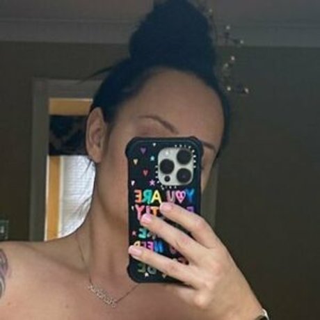 Naakte gelekte OnlyFans-foto van Chelsea Ferguson