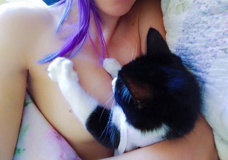 Naakte gelekte OnlyFans-foto van Rizzyun