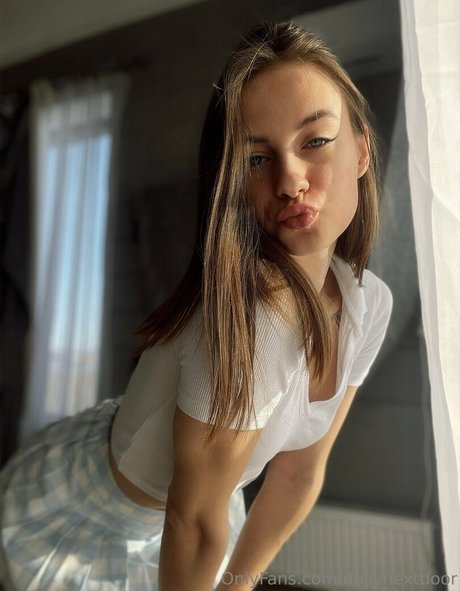 Dollynextdoor