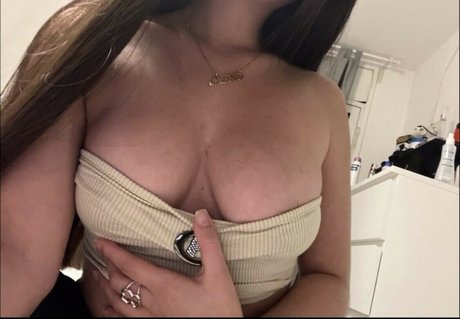Naakte gelekte OnlyFans-foto van Alexandrablue