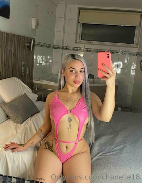Naakte gelekte OnlyFans-foto van Chanelle18