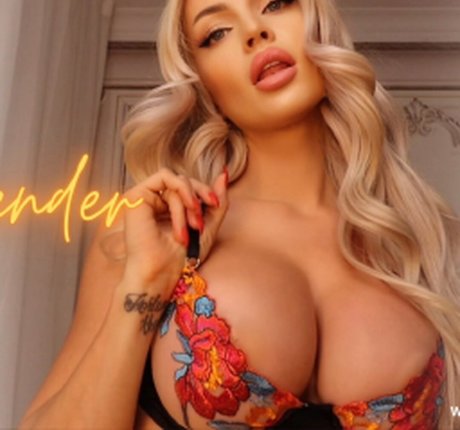 Naakte gelekte OnlyFans-foto van Harley Lavey