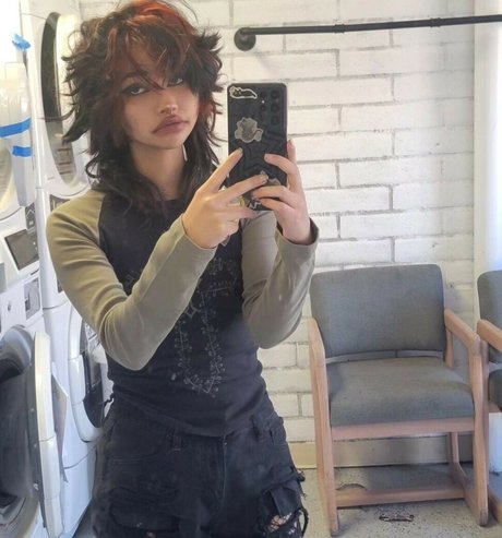 Naakte gelekte OnlyFans-foto van Kinsathic