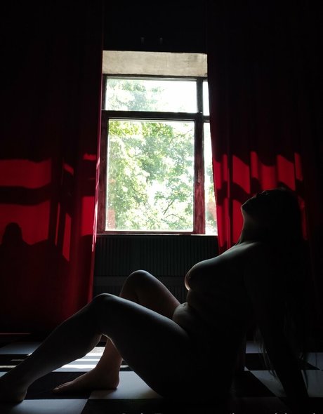 Naakte gelekte OnlyFans-foto van Jennybiatch
