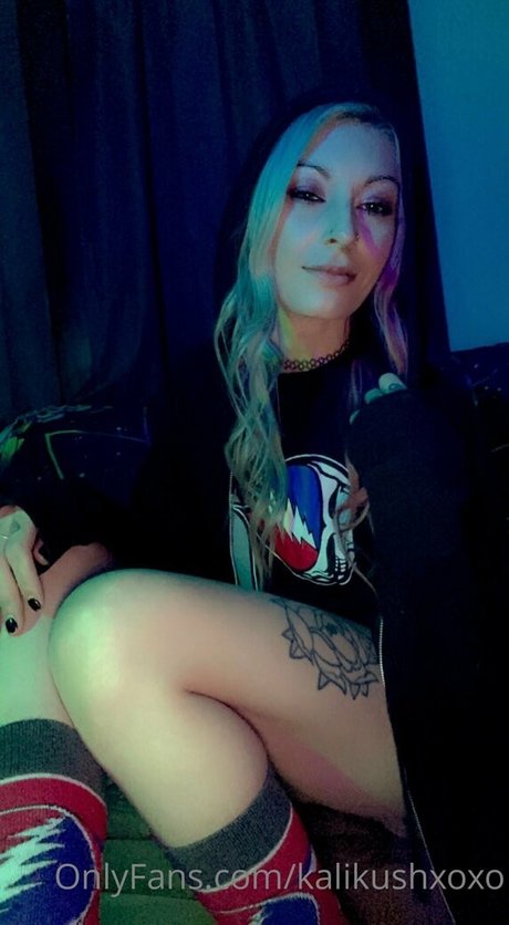 Naakte gelekte OnlyFans-foto van Kalikushxoxo