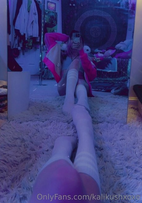 Naakte gelekte OnlyFans-foto van Kalikushxoxo