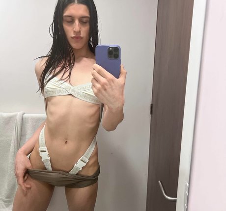 Naakte gelekte OnlyFans-foto van Arca1000000
