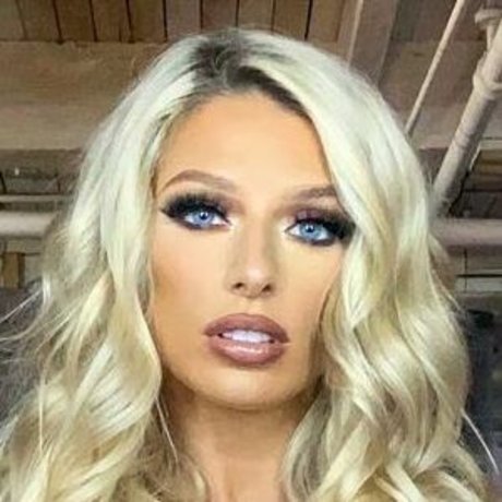 Naakte gelekte OnlyFans-foto van Brianna Lee